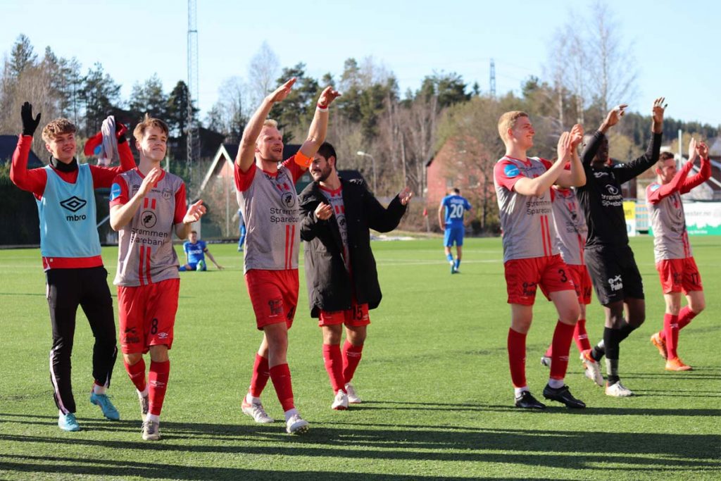 Fotball: Strømmen IF - Sotra. PostNord-ligaen 2022. Foto: Vårt Strømmen, vartstrommen.no.