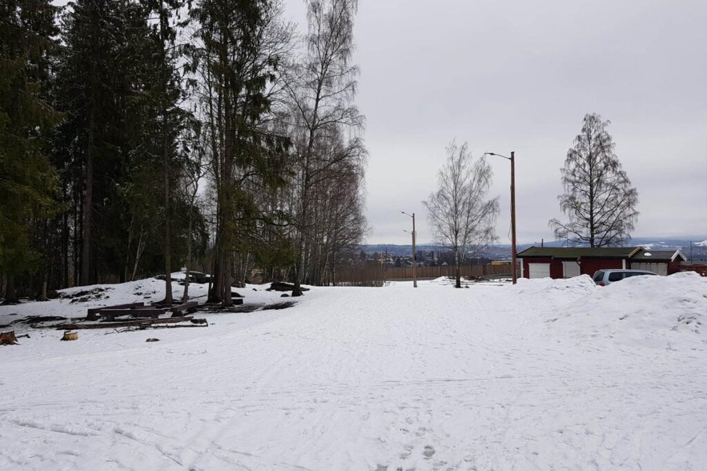 Turvei og turområde på Strømmen: Lysløypa i Bråteskogen og utsiktspunktet på St.Hansfjellet. Foto: Tobias A. Sveum Isaksen.
