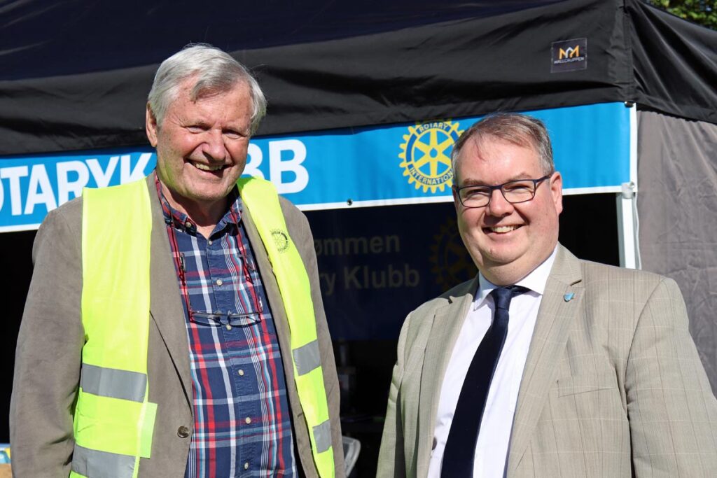 Strømmenfestivalen / Sagelvafestivalen 2025 - Festivalprogeam: Strømmen Rotaryklubb, Stasjonsparken, Sparebank, Storsenter, Sagelvas Venner, Mølleparken, MiA, Folkets Hus. Foto: Vårt Strømmen, www.vartstrommen.no