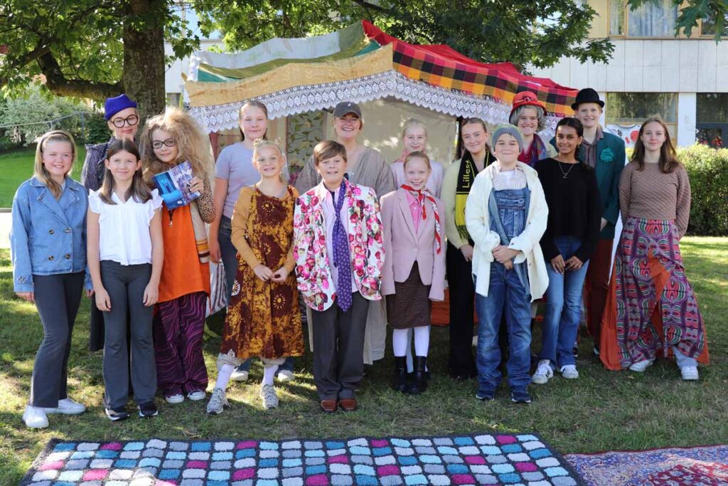 Strømmenfestivalen / Sagelvafestivalen 2025 - Festivalprogeam: Strømmen Rotaryklubb, Stasjonsparken, Sparebank, Storsenter, Sagelvas Venner, Mølleparken, MiA, Folkets Hus. Foto: Vårt Strømmen, www.vartstrommen.no