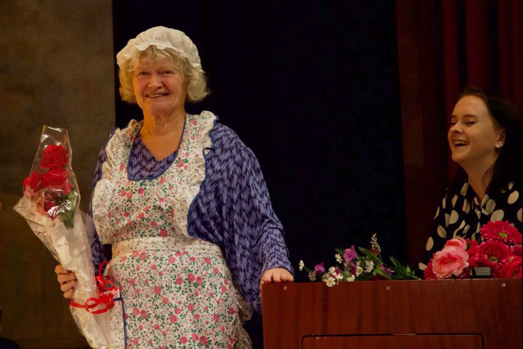 Teatergruppa Strømlingen på Folkets Hus Strømmen: Teater-forestillingen "Panikk i kulissene" mars 2026. Foto. Synnøve Dolven.