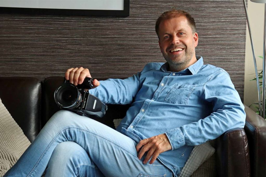 ID Strømmen inviterer til folkemøte på Strømmen bibliotek med Ronny Østnes-foredraget "Identitet - den vi tror vi er". Foto: Vårt Strømmen, www.vartstrommen.no