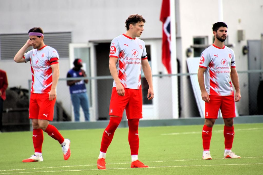 Fotball på Strømmen stadion: Strømmen IF - Bryne 2-0, i OBOS-ligaen 2026. Foto: Vårt Strømmen, www.vartstrommen.no