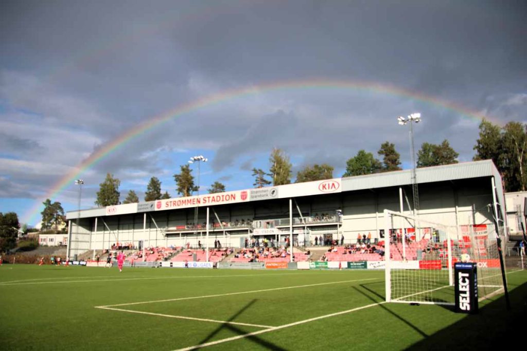 Fotball på Strømmen stadion: Strømmen IF - Bryne 2-0, i OBOS-ligaen 2026. Foto: Vårt Strømmen, www.vartstrommen.no