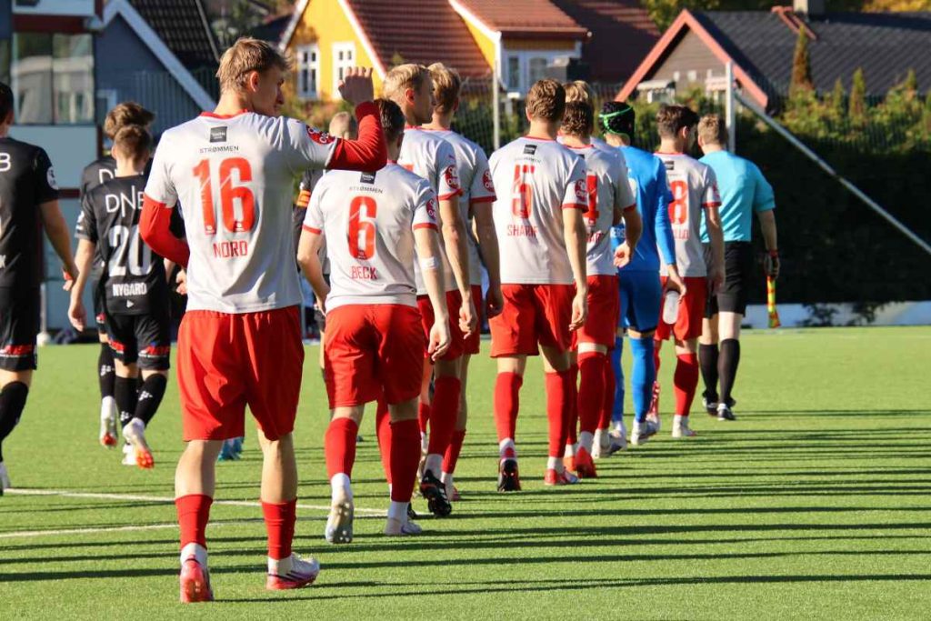 Fotball på Strømmen stadion: Strømmen IF mot Åsane i OBOS-ligaen 2026. Foto: Vårt Strømmen, www.vartstrommen.no